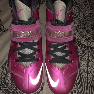 Lebron Breast Cancer Soldiers